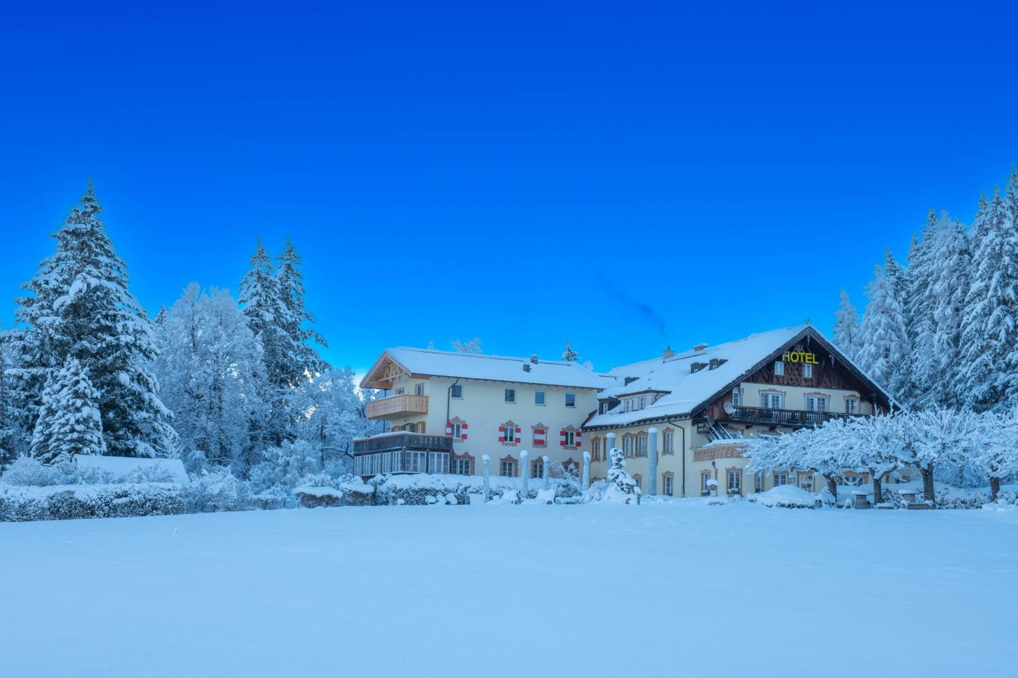 Hotel Restaurant Gruenwalderhof Patsch Kültér fotó
