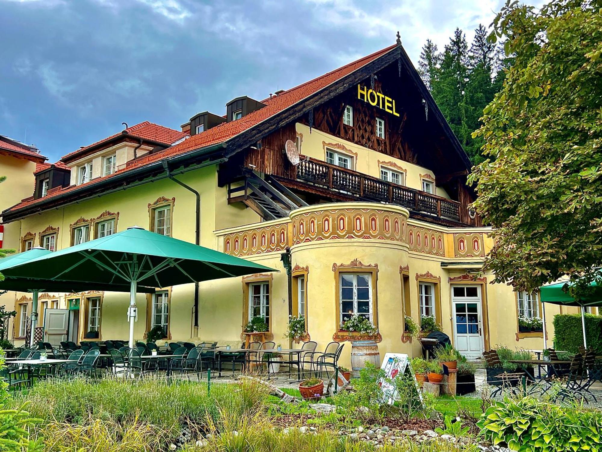 Hotel Restaurant Gruenwalderhof Patsch Kültér fotó