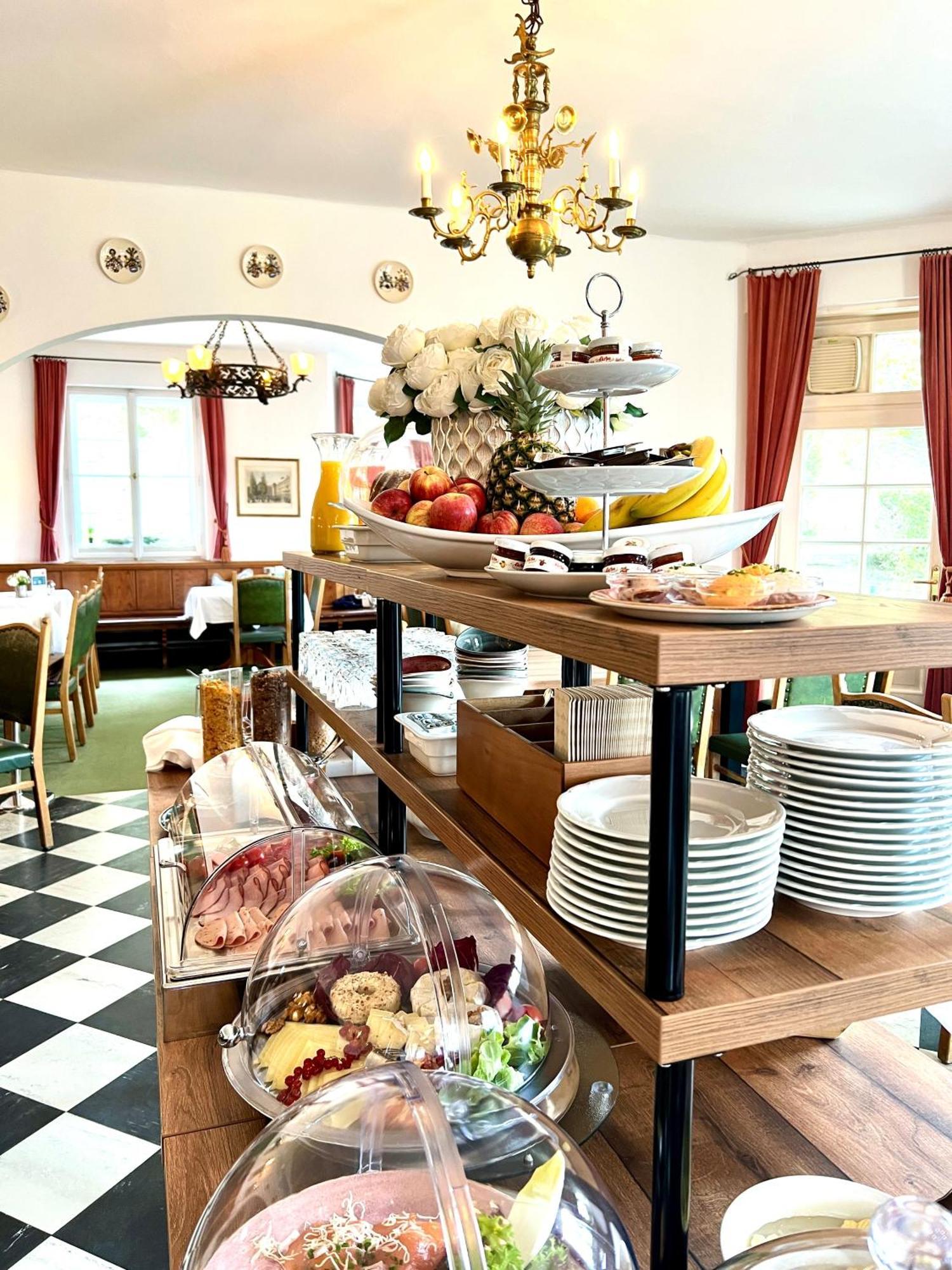 Hotel Restaurant Gruenwalderhof Patsch Kültér fotó