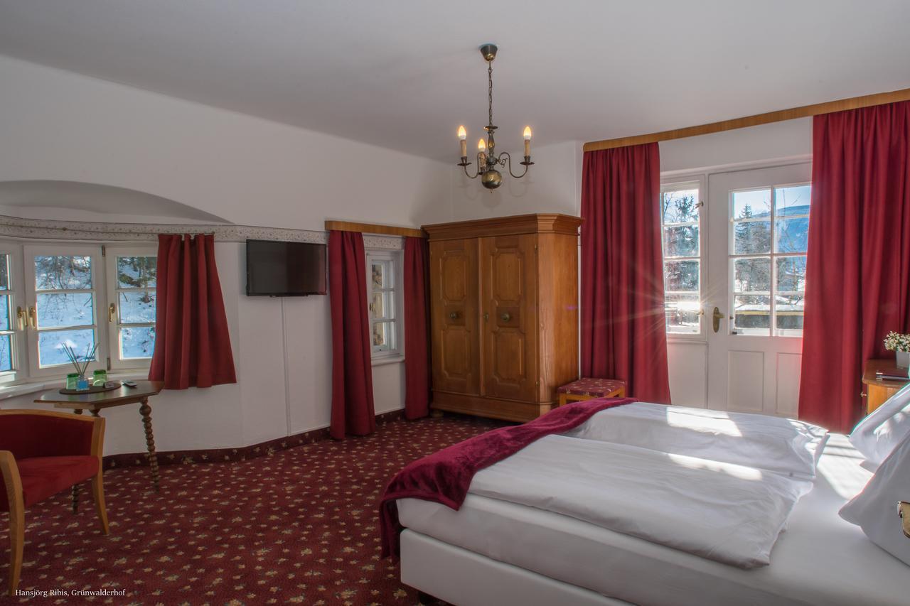 Hotel Restaurant Gruenwalderhof Patsch Kültér fotó