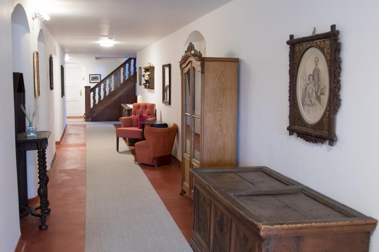 Hotel Restaurant Gruenwalderhof Patsch Kültér fotó