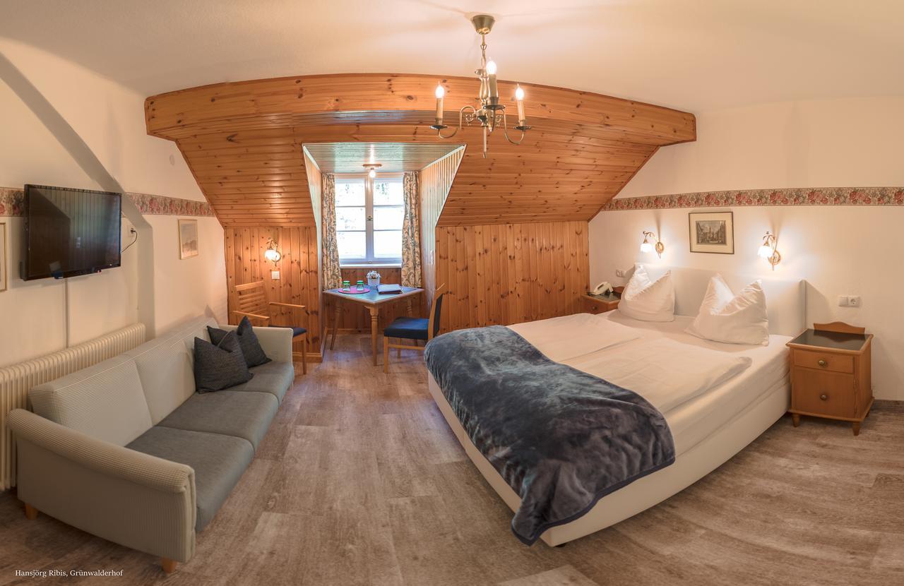 Hotel Restaurant Gruenwalderhof Patsch Kültér fotó